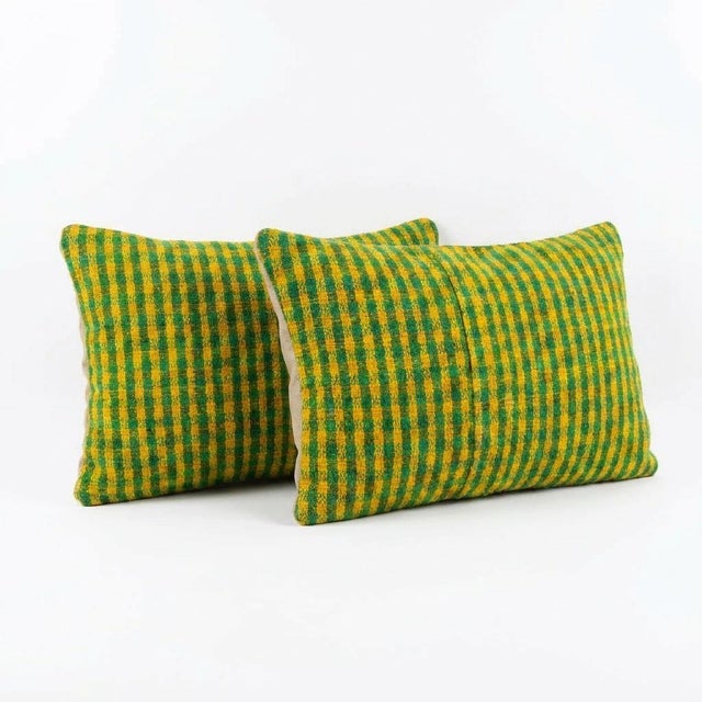 Mid-Century Modern Tribal Wool Lumbar Rug Pillow Cover 16'' X 24'' - Set of Two For Sale - Image 3 of 4