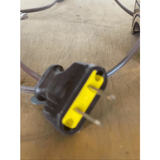 Late 20th Century Vintage Neoclassical Stiffel Neoclassical Style Ornate Brass Pine Apple Table Lamp For Sale - Image 5 of 6