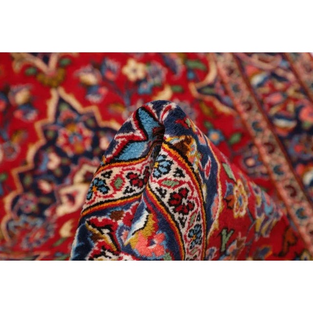 Kashan Rug in Hand-Knotted Wool For Sale - Image 9 of 11