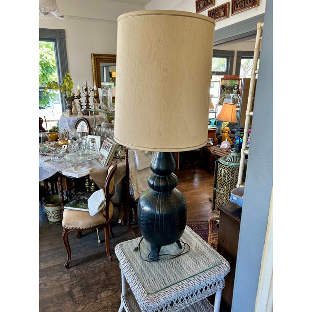 Large Mid-Century Chalkware Ebony Lamp For Sale - Image 9 of 11