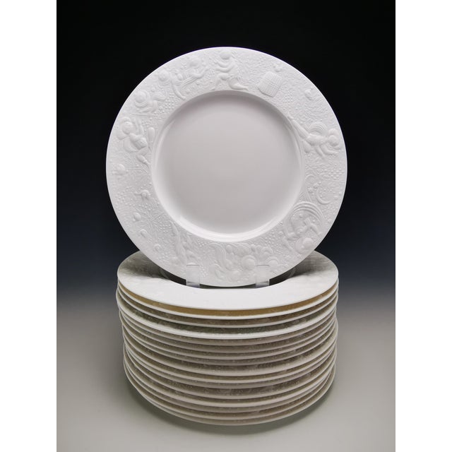 Rosenthal Dinner Plates from Bjørn Wiinblad, 1960s, Set of 45 For Sale - Image 4 of 18