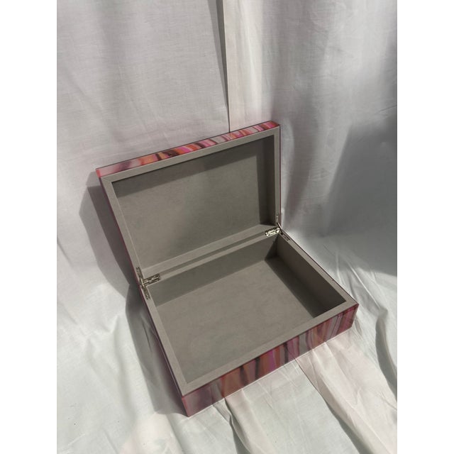 2010s Tizo Large Marble Red Box For Sale - Image 5 of 5