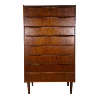 Mid-Century Modern Danish Teak Chest of Drawers For Sale
