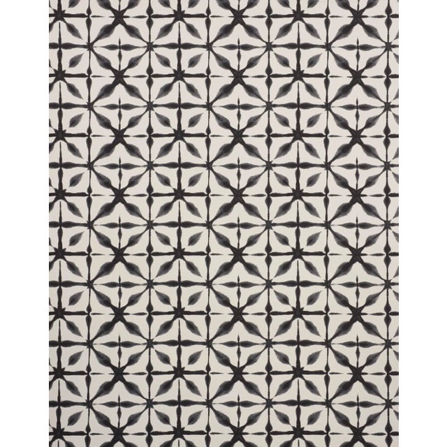 This diffuse print motif evokes the traditional Japanese dye technique of shibori. With its soft, blurred edges, Andromeda...