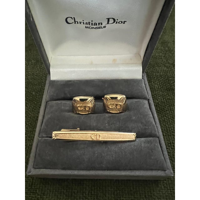 Metal Rare Vintage Christian Dior Gold Plate Cufflinks Circa 1990 In Original Case For Sale - Image 7 of 18