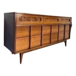 Vintage Mid Century Modern 9 Drawer Dresser Dovetailed Drawers For Sale