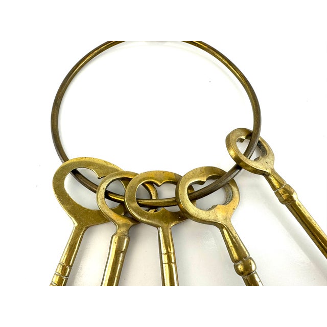 English Vintage Brass Skeleton Key Ring – Set of Five Decorative Keys For Sale - Image 3 of 9