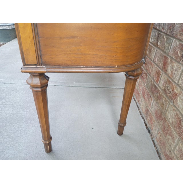 Vintage 1960s Drexel Esperanto Poudre Pecan Wood Vanity With Lift-Up Mirror For Sale In Santa Fe - Image 6 of 12