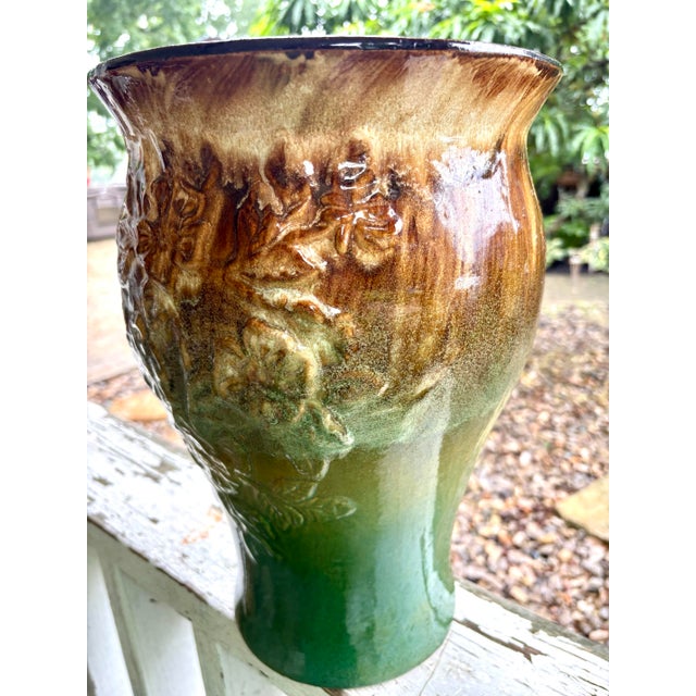 1940s 1940s Robinson Ransbottom (Rrp Co.) Majolica Art Pottery Vase | Embossed Floral Relief | Brown & Emerald Green Drip Glaze For Sale - Image 5 of 10