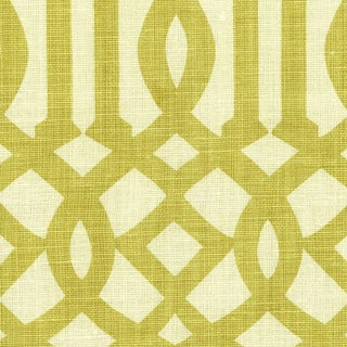 Sample - Schumacher Imperial Trellis Fabric in Citrine/Ivory For Sale