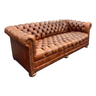 Vintage Tufted Chesterfield Leather Sofa Seating in English Traditional Style For Sale