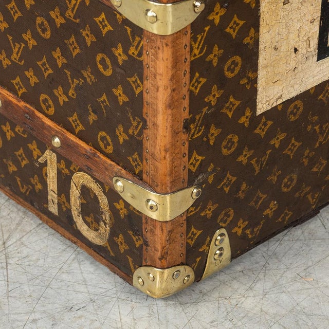 Malle Haute Trunk in Monogram Canvas from Louis Vuitton, France, 1920s For Sale - Image 3 of 18