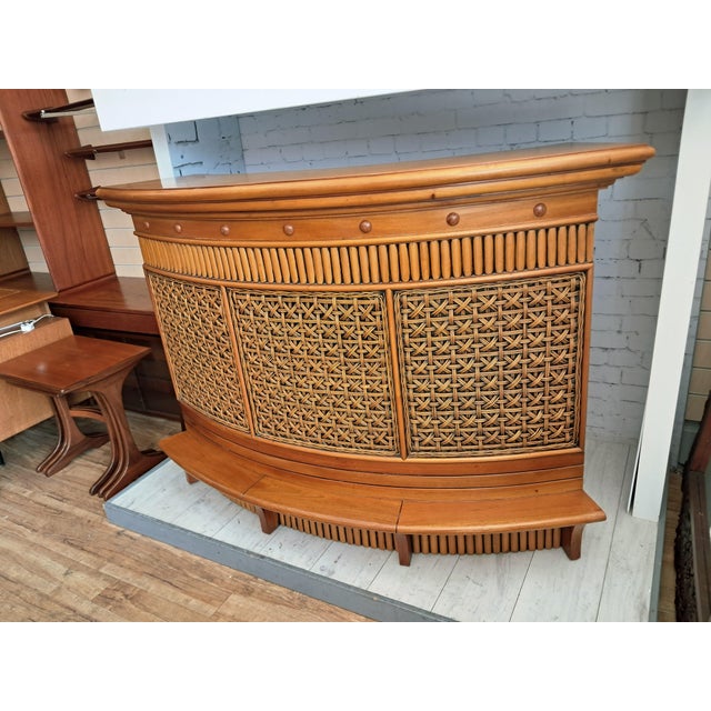 Vintage Coastal Bohemian Bamboo Rattan Tropical Tiki Bar and Swivel Stools, 1970s, Set of 3 For Sale - Image 10 of 18