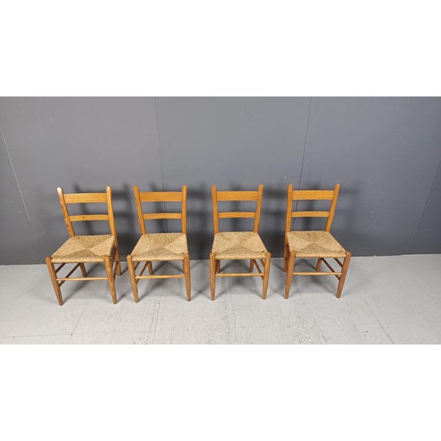 Scandinvian oak and wicker dining chairs. Beautiful, elegant design Very good condition 1970s - Denmark Dimensions:...