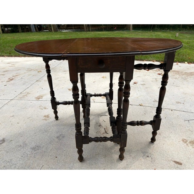 English Antique Gateleg Drop Leaf Oval Dining Table With Drawer For Sale - Image 3 of 10