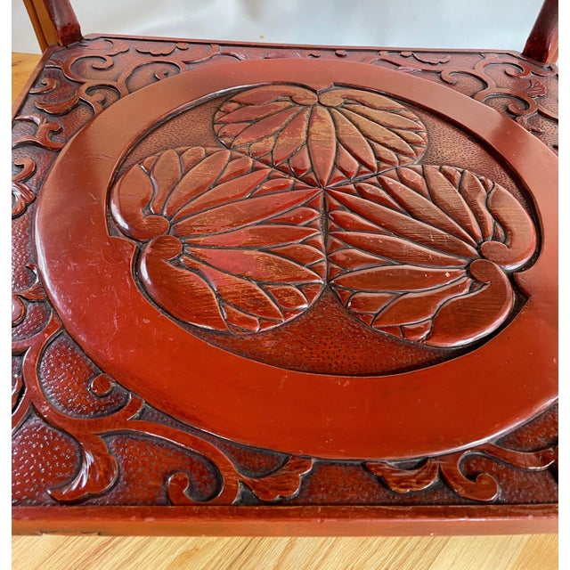 1900s Chinoiserie Style Lacquer Hand Carved Two Tier Table With Bamboo and Lotus Motifs in the Style of Liberty - For Sale - Image 9 of 11