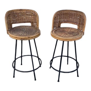 Vintage Mid Century Modern Danny Ho Fong Wicker Rattan Swivel Bar Stools- a Pair For Sale