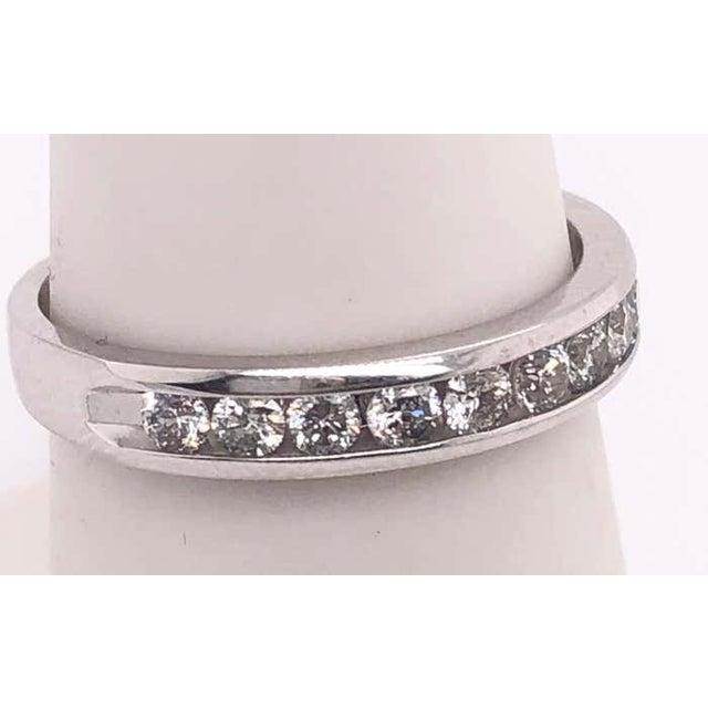 Modern 14 Karat White Gold and Diamond Band Bridal Wedding Ring, Size 6 For Sale - Image 3 of 8