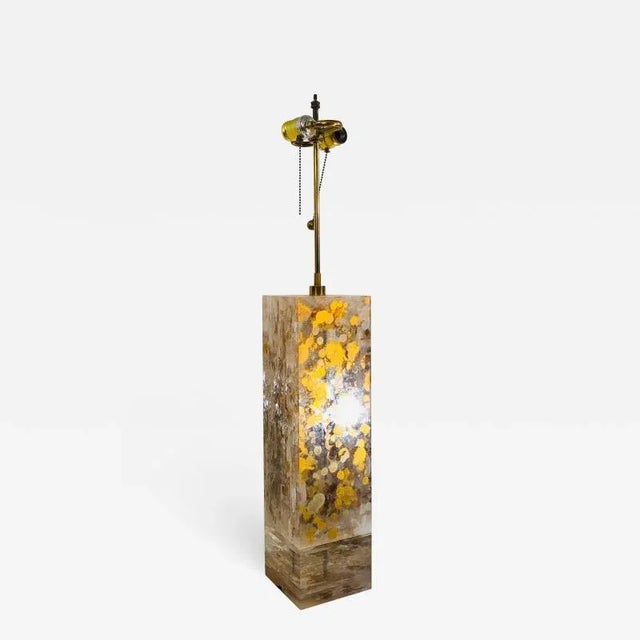 Transparent Vintage French Lucite Copper and Gold Leaf Embedded Column Table Desk Lamp For Sale - Image 8 of 8
