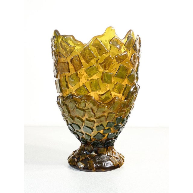 Rock Vase by Gaetano Pesce for Fish Design. 2017 For Sale - Image 3 of 8