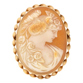 Vintage Carved Shell Cameo and 14k Gold Brooch Pendant For Sale