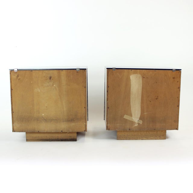 Art Deco Bedside Tables with Faux Wood Graining and Glass, Czechoslovakia, 1940s, Set of 2 For Sale - Image 9 of 11