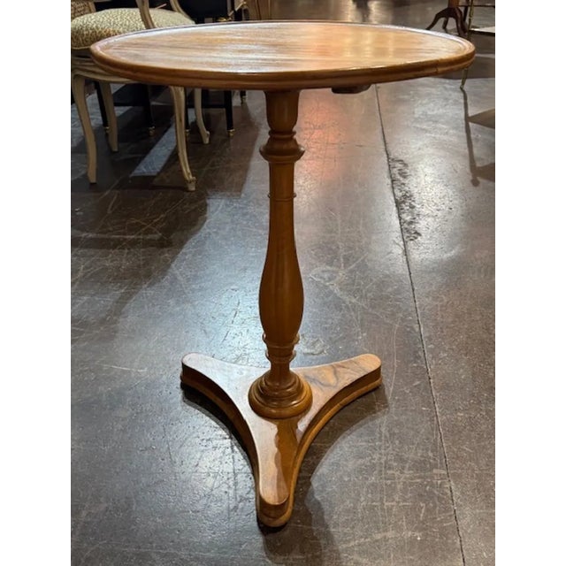 19th Century Italian Walnut Pedestal Table For Sale - Image 4 of 4