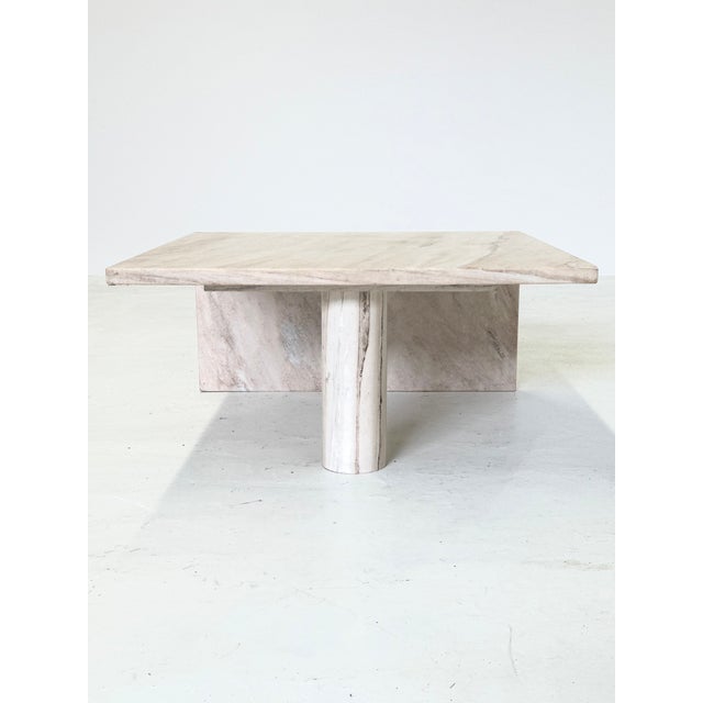Italian Marble Palissandro Coffee Table, in Very Good conditions. Designed 1970 to 1979