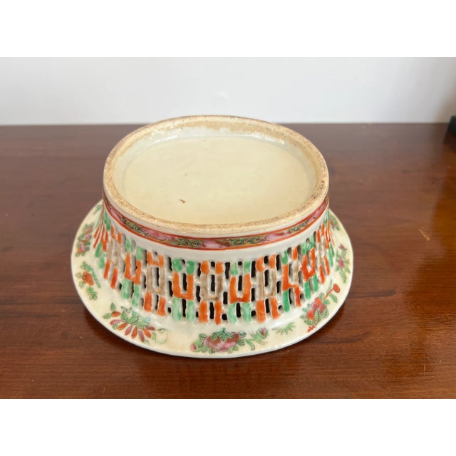 19th Century, Chinese Export Porcelain Famille Rose Medallion Chestnut Basket For Sale - Image 4 of 7