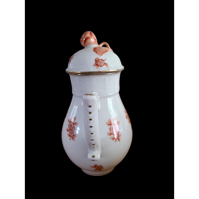 This vintage Herend 6.5” high single serving coffee pot features the Eton rust pattern. Made of high-quality porcelain,...