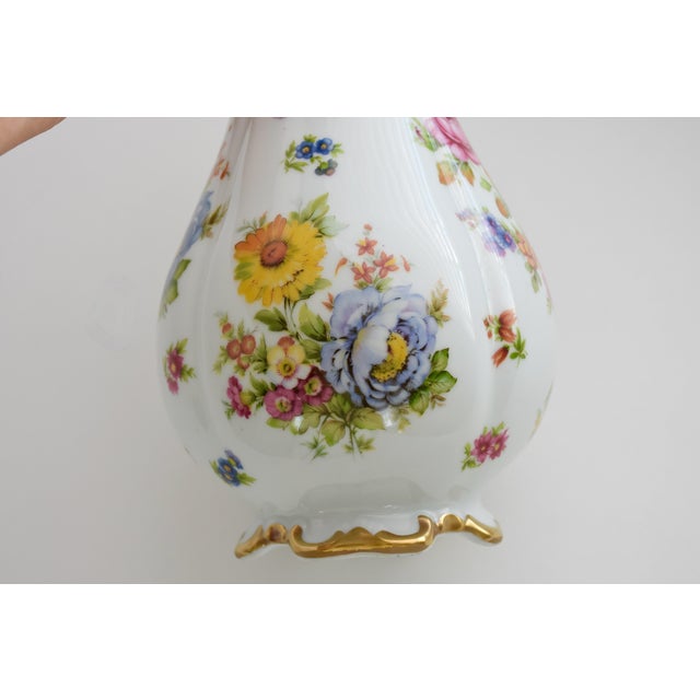 Mid 20th Century Waldershof Bavaria Germany,22k Gold Trim, Handarbeit Porcelain Floral Vase For Sale - Image 5 of 10