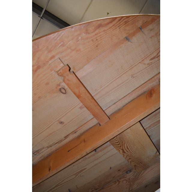 Vintage Large Oval Rustic Pine Wood Drop Leaf Dining Table W/ Shapely Feet For Sale - Image 14 of 18