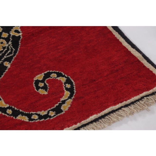 Traditional Vintage Gabbeh Leopard Pictorial Rug by Rug & Kilim, Afghanistan, 1950-1959 For Sale - Image 3 of 10
