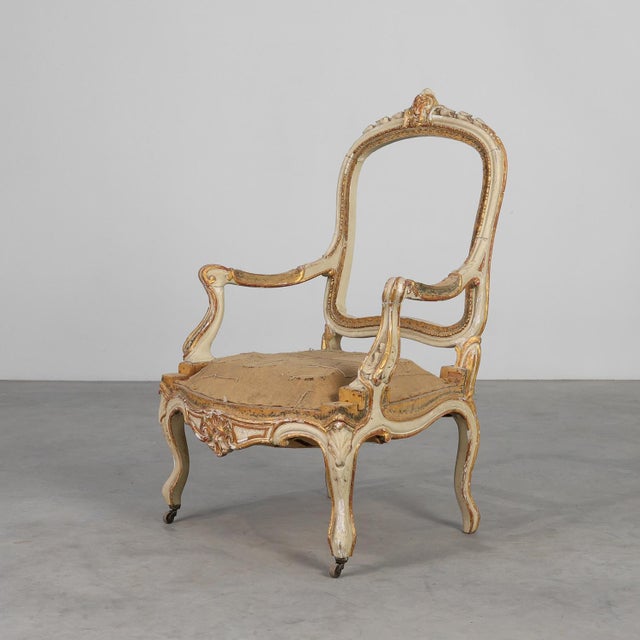 Antique French Louis XV Armchair in Carved Wood, 1800s For Sale - Image 14 of 14