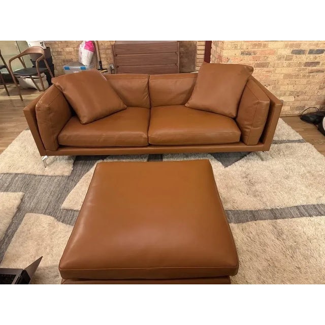 Mid-Century Modern New DWR Como Sofa (92"), Ottoman & Comolino Chair in Raise Canyon Leather For Sale - Image 3 of 11