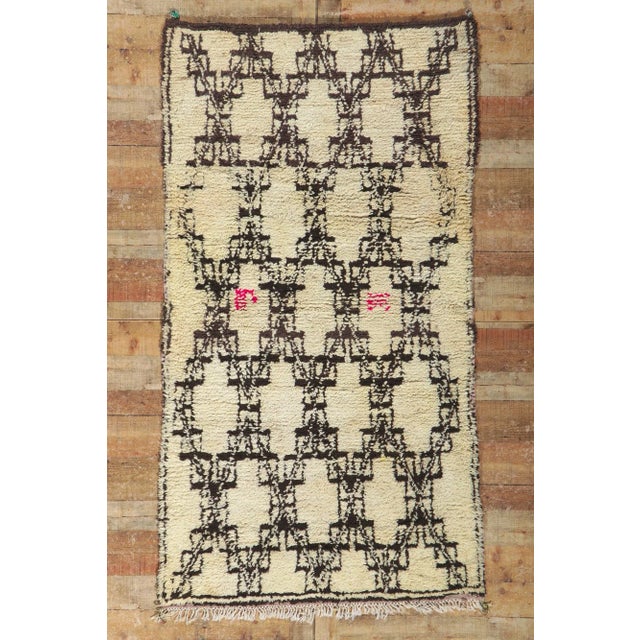 Beige Vintage Berber Moroccan Rug - 03'11 X 07'04 For Sale - Image 8 of 9
