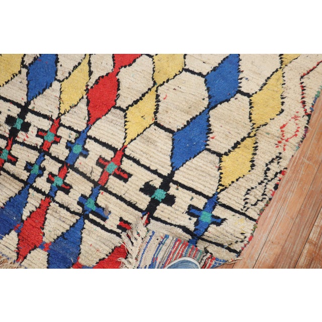 Mid-Century Modern Mid 20th Century Beni Ourain Moroccan Rug - 4'1" x 7' For Sale - Image 3 of 18
