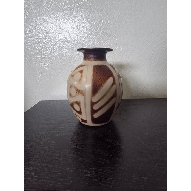 Authentic hand-crafted Chulucanas pottery vase signed by Pablo Vilchez, a recognized ceramist from Chulucanas, Piura,...