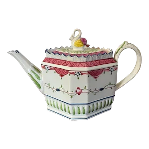 Antique 18th Century English Creamware Tea Pot in the King's Rose Pattern