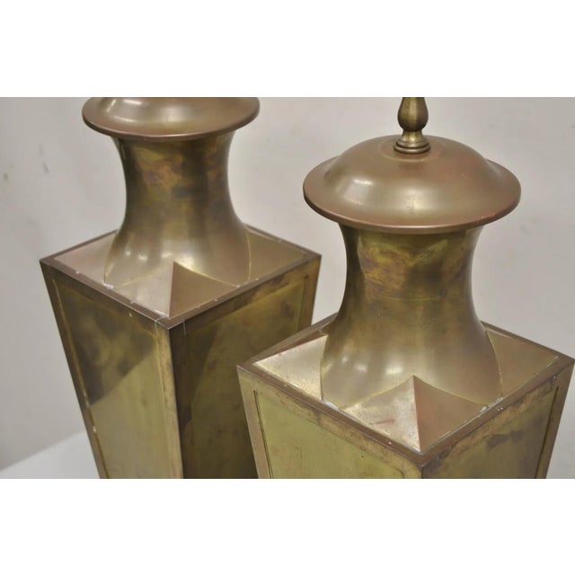 Wildwood Vintage Chinoiserie Patinated Brass Square Jardiniere Table Lamp by Wildwood - A Pair For Sale - Image 4 of 12