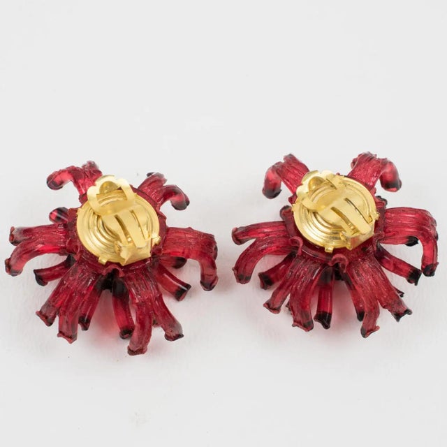 1980s Francoise Montague Paris Red and Black Floral Resin Clip Earrings For Sale - Image 5 of 6