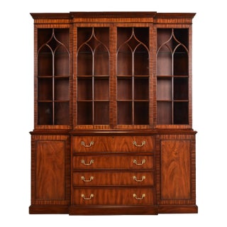 Henkel Harris Georgian Carved Mahogany Lighted Breakfront Bookcase Cabinet For Sale