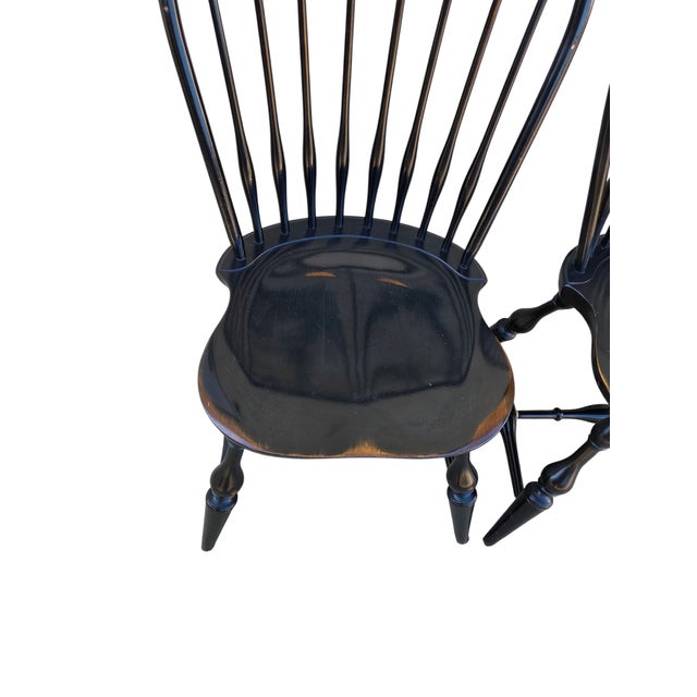 1990s 2 Nichols & Stone Windsor Side Chairs Bow Back Saddle Seat Distressed Country For Sale In Philadelphia - Image 6 of 18