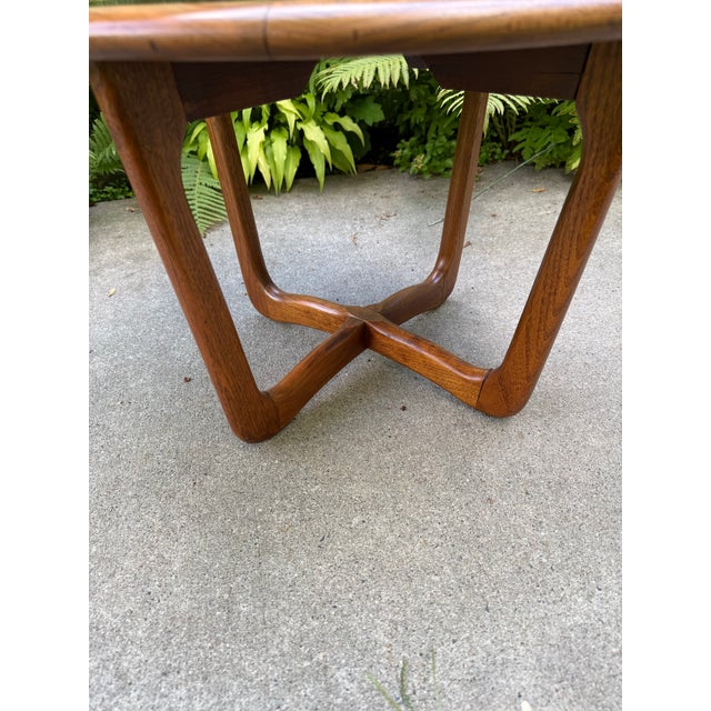 Lane Perception Walnut Ash Round Table 1968 For Sale - Image 6 of 11