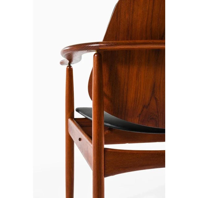 Set of Armchairs Produced by Arne Hovmand-Olsen for Onsild Møbelfabrik, 1960s For Sale - Image 9 of 10