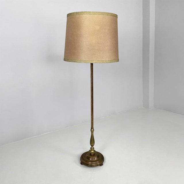 Italian Art Deco Round Velvet and Brass Floor Lamp, 1940s For Sale - Image 3 of 18