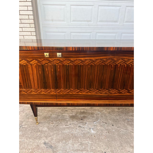 Mid-Century Modern French Art Deco Modern Macassar Ebony Sideboard or Buffet 1940's For Sale - Image 3 of 12