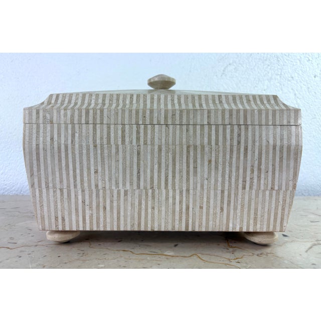 1980s Large Handcrafted Travertine Dresser Box After Maitland Smith For Sale - Image 5 of 10
