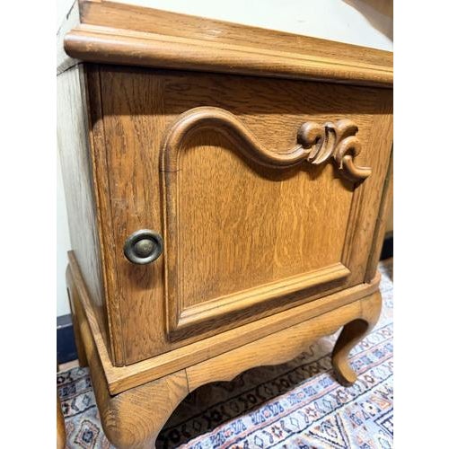 Louis XVI Style Nightstands in Oak, Set of 2 For Sale - Image 4 of 8