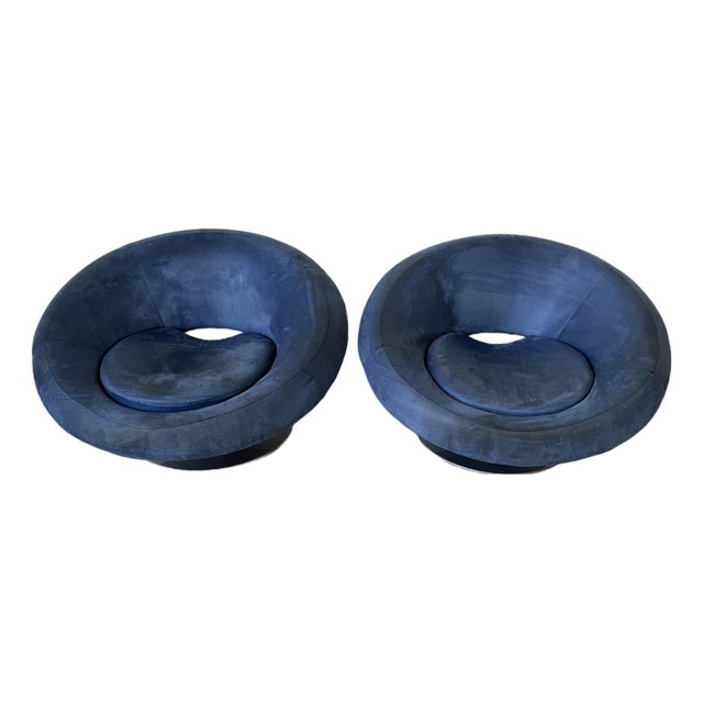 Pair of Arketipo “Moon” Swivel Lounge Chairs by Manzoni & Tapinassi, Italy For Sale